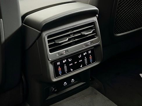 New 2026 Audi Q8 Premium Plus image 25