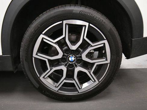 Used 2026 BMW X2 xDrive28i AWD/4WD image 34