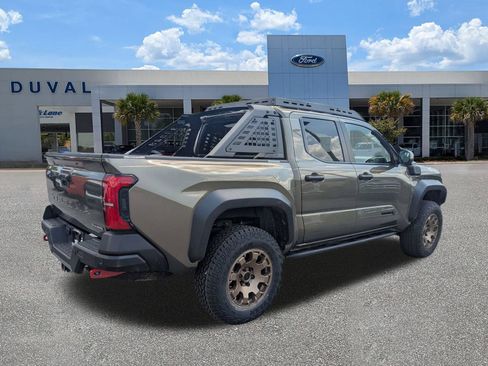 Used 2025 Toyota Tacoma 4x4 Double Cab Hybrid image 4
