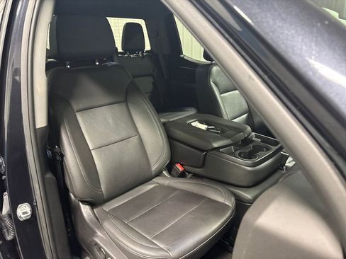 Used 2025 GMC Sierra 1500 SLT image 41