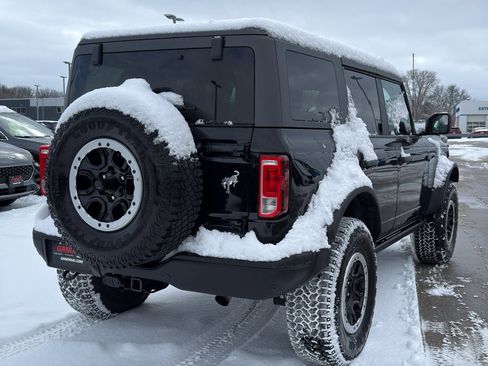 Used 2022 Ford Bronco Black Diamond w/ Sasquatch Package image 5