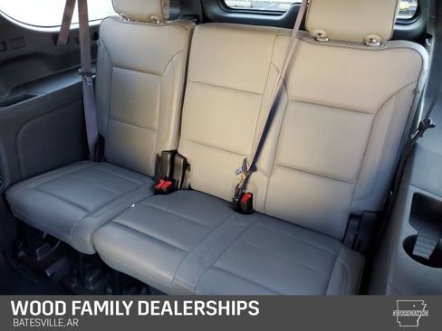 Used 2022 GMC Yukon XL SLT w/ SLT Luxury Package image 24