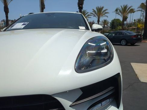Used 2021 Porsche Macan AWD/4WD image 10