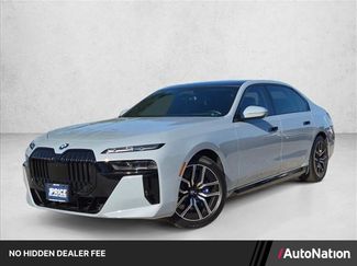 Used 2023 BMW i7 xDrive60 w/ Executive Package 2 AWD/4WD video 1