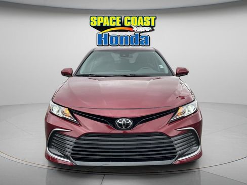 Used 2021 Toyota Camry LE image 12