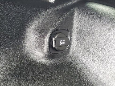 Used 2020 Jeep Cherokee Latitude Lux w/ Quick Order Package 26H Lux image 9