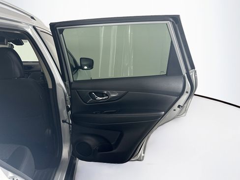 Used 2020 Nissan Rogue S w/ Special Edition Package FWD image 27