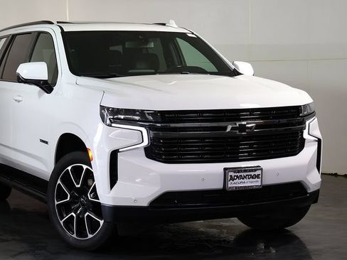Used 2021 Chevrolet Tahoe RST w/ Luxury Package AWD/4WD image 6