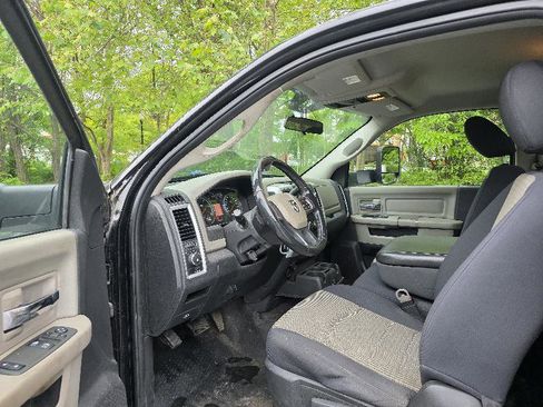 Used 2012 RAM 5500 SLT RWD image 10
