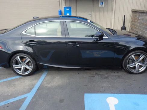 Used 2017 Lexus IS 300 AWD w/ Premium Package image 6