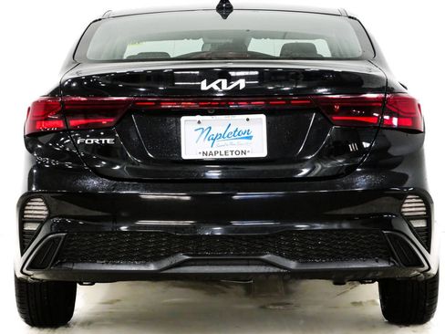 Used 2023 Kia Forte LXS image 7