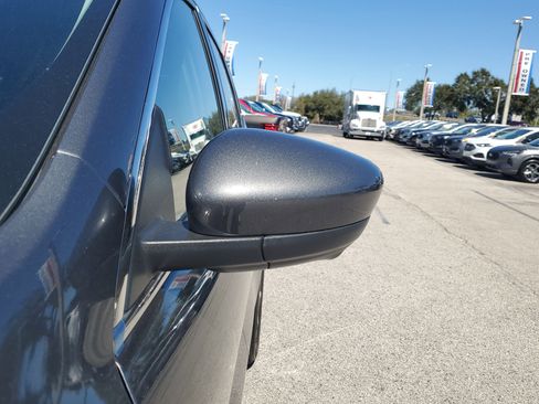 Certified 2025 Ford Escape Platinum w/ Premium Technology Package image 4