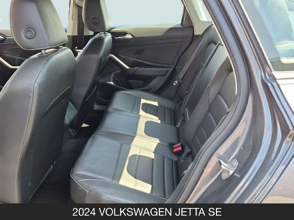 Used 2024 Volkswagen Jetta SE FWD image 16