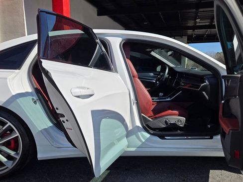 Used 2021 Audi S6 Prestige w/ Prestige Package image 17