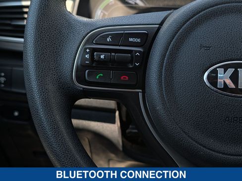 Used 2018 Kia Niro LX FWD image 25
