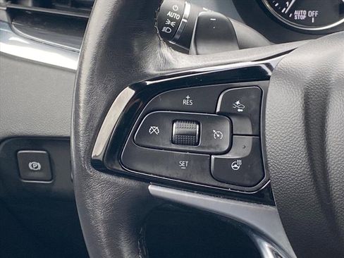 Used 2024 Buick Enclave Premium image 8