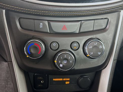 Used 2018 Chevrolet Trax LS image 22