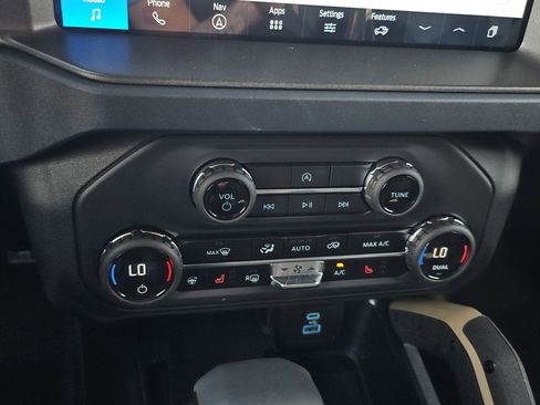 New 2025 Ford Bronco Badlands w/ Sasquatch Package AWD/4WD image 14