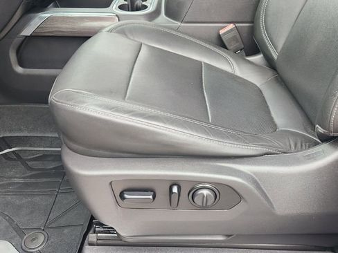 Used 2020 Chevrolet Silverado 1500 LTZ w/ LTZ Texas Edition image 23