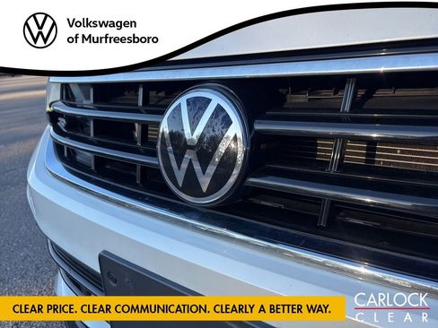 Used 2022 Volkswagen Tiguan SE R-Line image 12