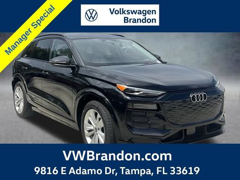 Used 2025 Audi Q6 e-tron Premium w/ Convenience Package RWD image 1
