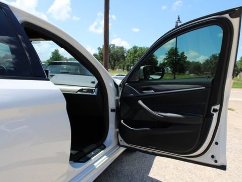 Used 2021 BMW 530i w/ M Sport Package RWD image 42