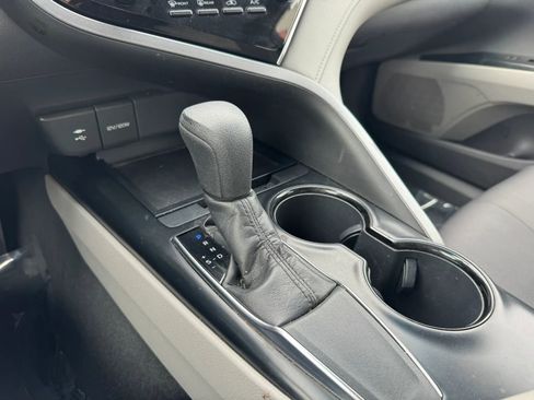 Used 2018 Toyota Camry LE FWD image 28