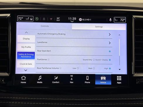 Used 2024 Chrysler Pacifica Limited FWD image 24
