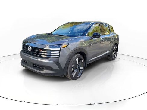 New 2025 Nissan Kicks SR image 3