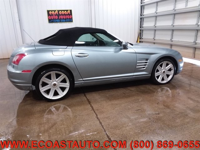 Used 2005 Chrysler Crossfire Limited RWD image 2