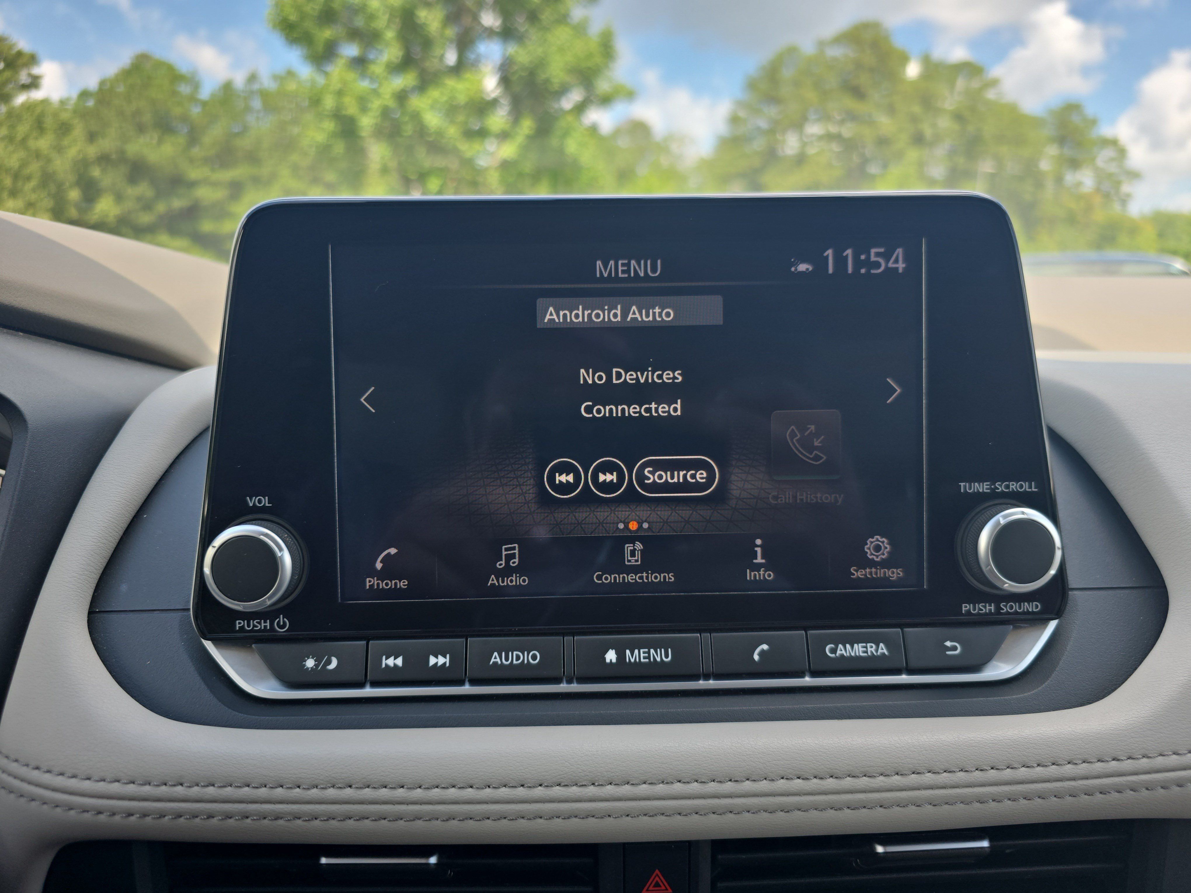 Used 2025 Nissan Rogue SV AWD/4WD image 19