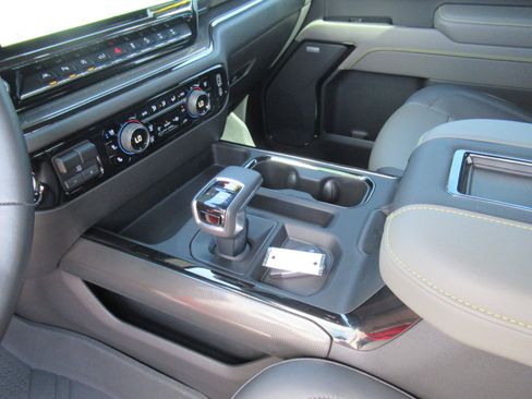Used 2022 Chevrolet Silverado 1500 ZR2 AWD/4WD image 23