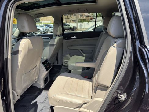 Used 2022 Volkswagen Atlas SEL Premium AWD/4WD image 25