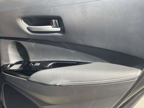 Used 2025 Toyota Corolla XSE FWD image 18
