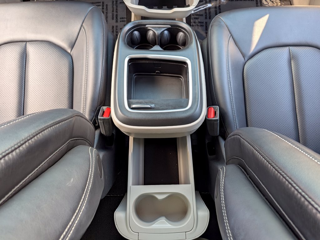 Used 2024 Chrysler Pacifica Touring-L FWD image 29