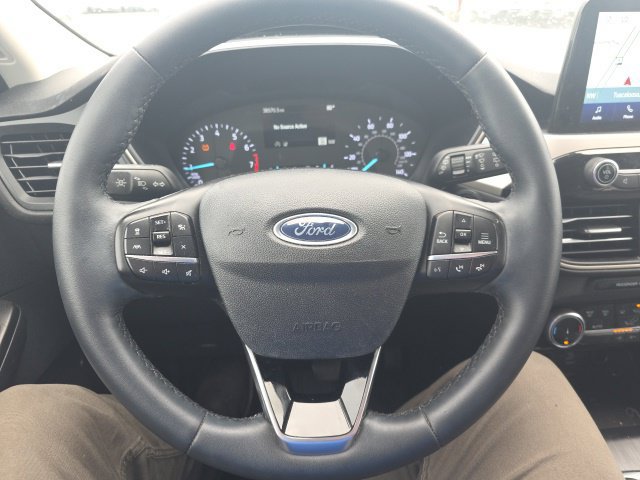 Certified 2022 Ford Escape SE w/ SE Sport Appearance Package FWD image 15