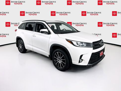 Certified 2018 Toyota Highlander SE image 4