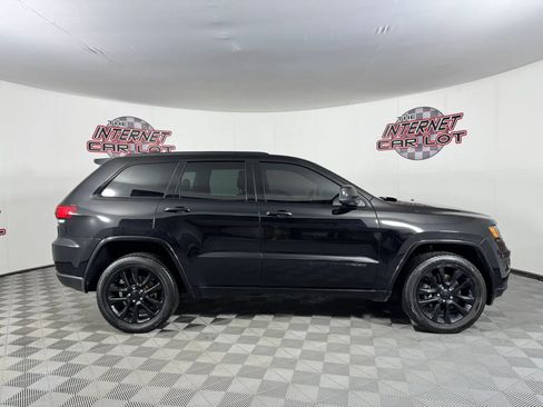 Used 2021 Jeep Grand Cherokee Laredo X AWD/4WD image 8
