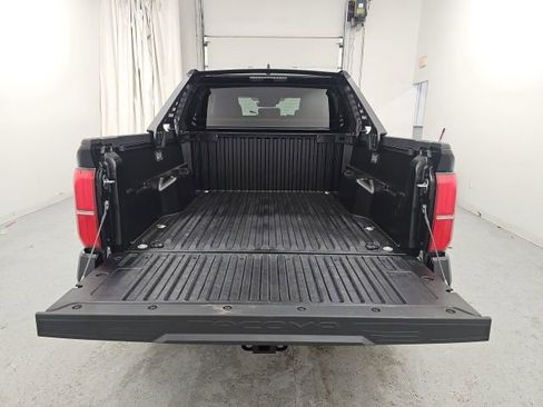 Used 2025 Toyota Tacoma TRD Sport image 29