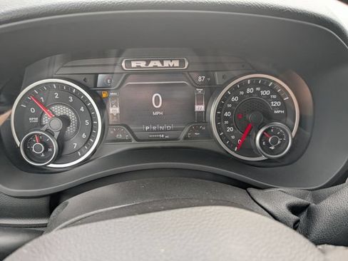 New 2026 RAM 2500 Big Horn AWD/4WD image 25