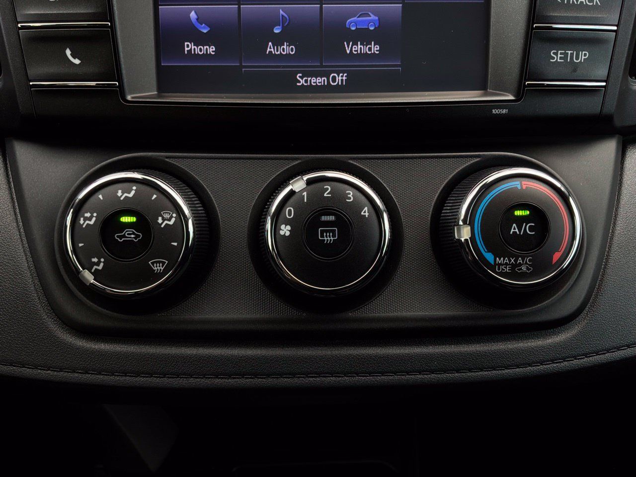 Used 2017 Toyota RAV4 LE FWD image 25