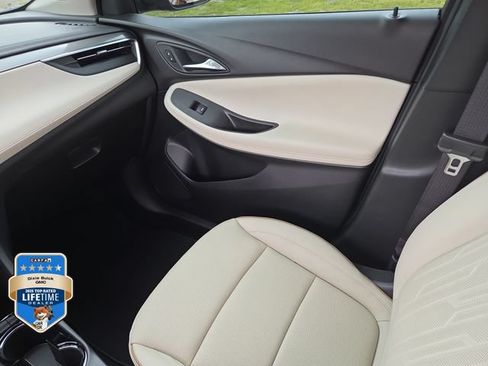 Certified 2024 Buick Encore GX Avenir FWD image 13