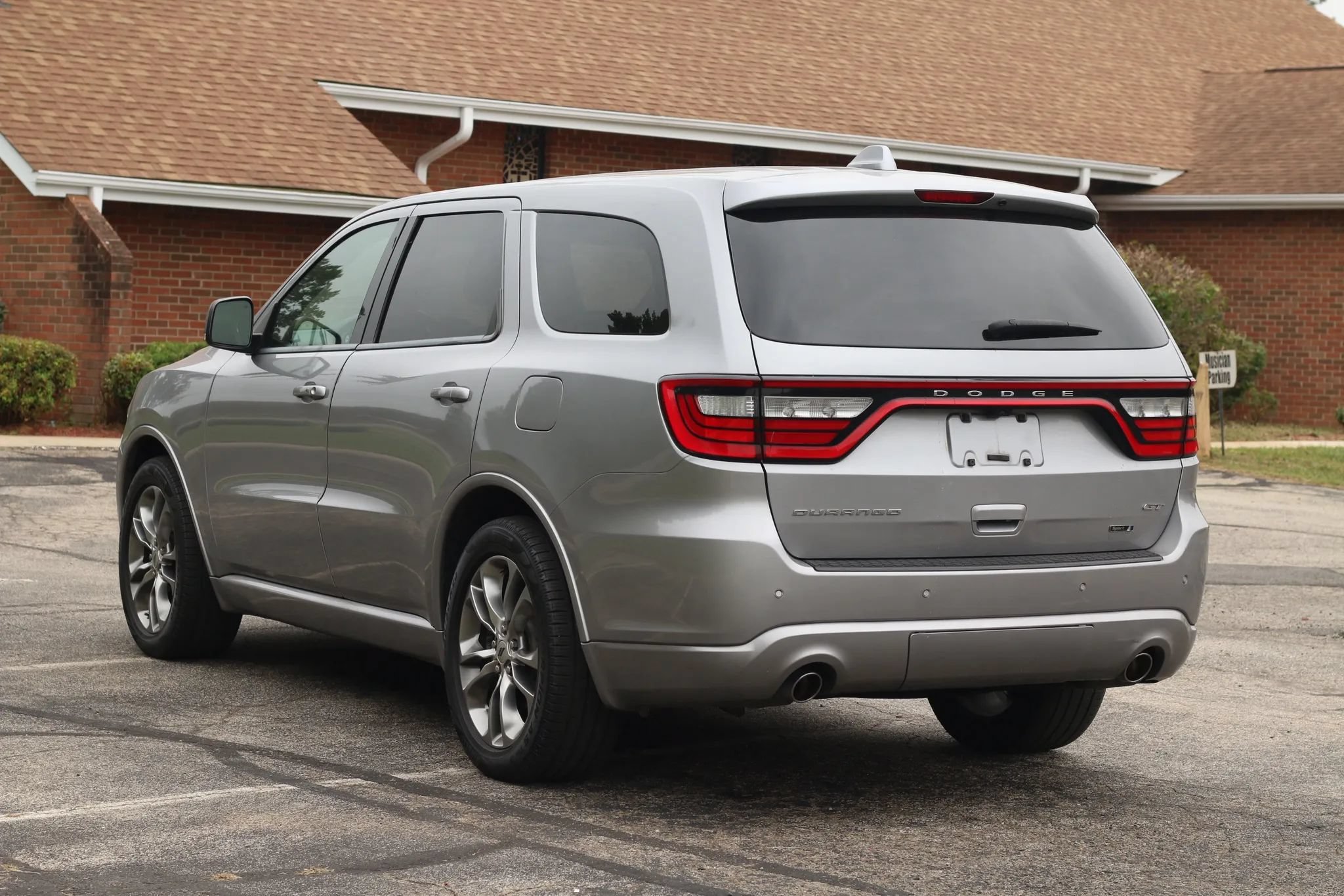 Used 2020 Dodge Durango GT RWD image 3