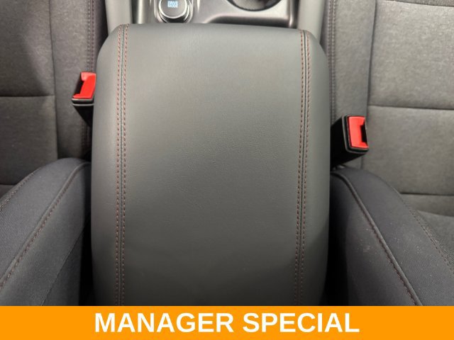 Used 2025 Ford Explorer Active AWD/4WD image 14