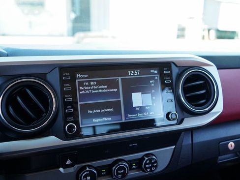 Used 2022 Toyota Tacoma SR5 RWD image 26