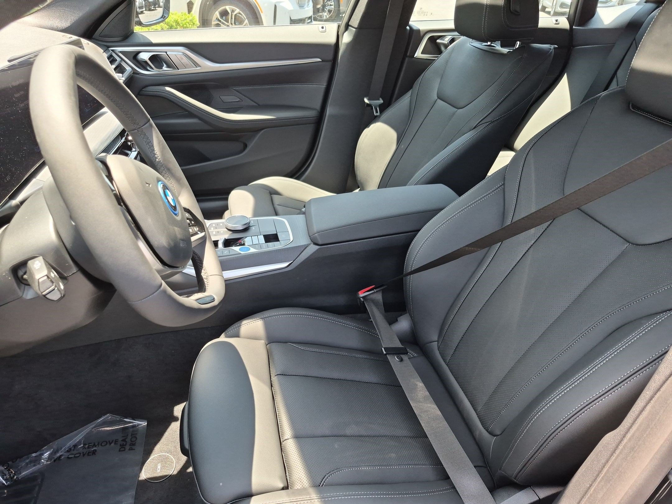 New 2026 BMW i4 eDrive40 w/ Parking Assistance Package RWD image 16