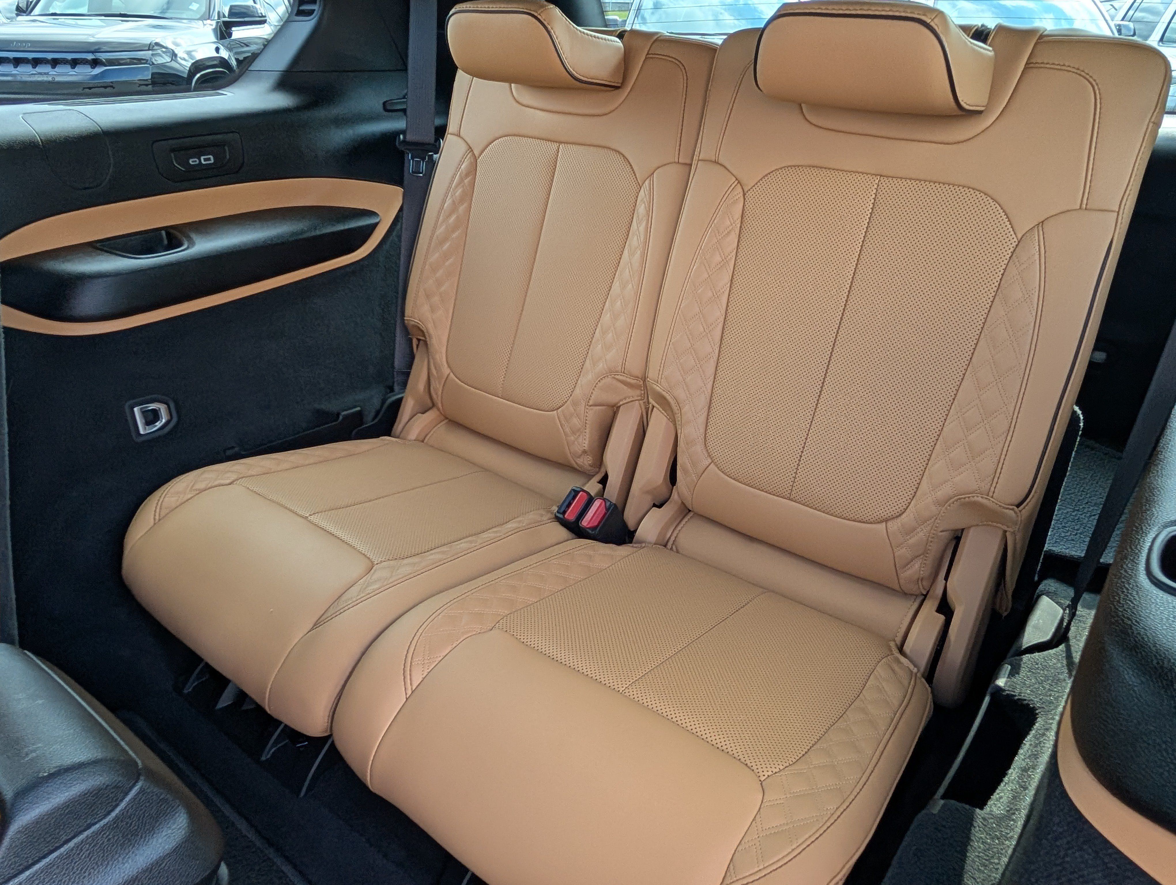 Used 2025 Jeep Grand Cherokee L Summit w/ Advanced Protech Group IV AWD/4WD image 14