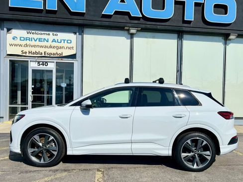 Used 2022 Audi Q4 e-tron Premium Plus w/ Premium Plus AWD/4WD image 31