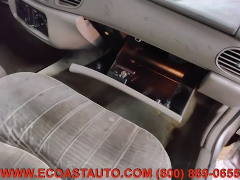 Used 2005 Buick Century Custom image 18