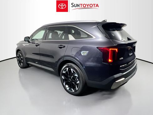 Used 2025 Kia Sorento SX FWD image 6